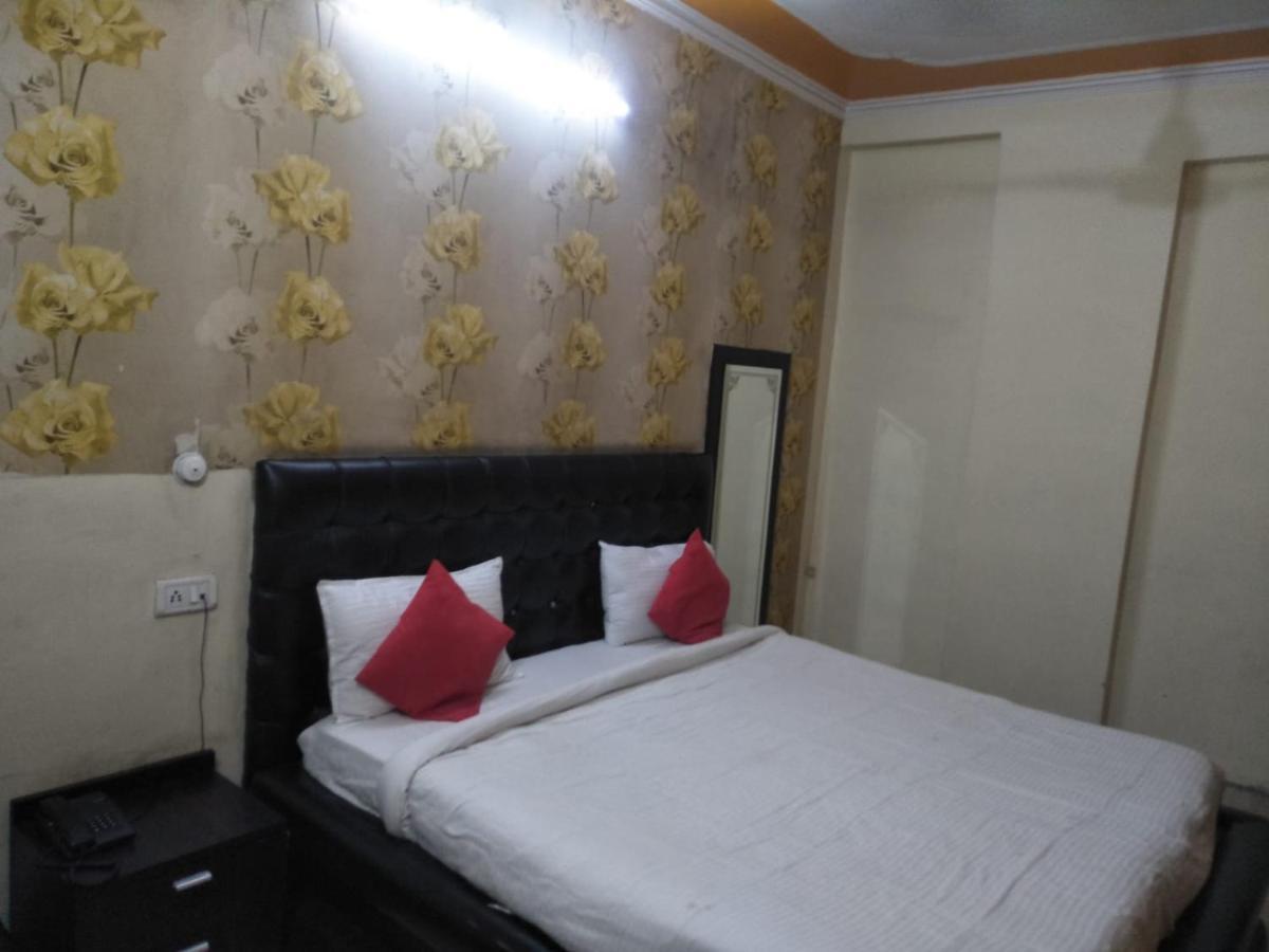 Hotel Shiv Mahima Inn By Wb Inn Prayagraj Exterior photo